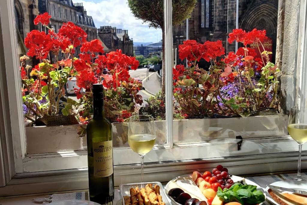 Royal Mile Apt, Just 1 Min From Edinburgh Castle! Eksteriør bilde